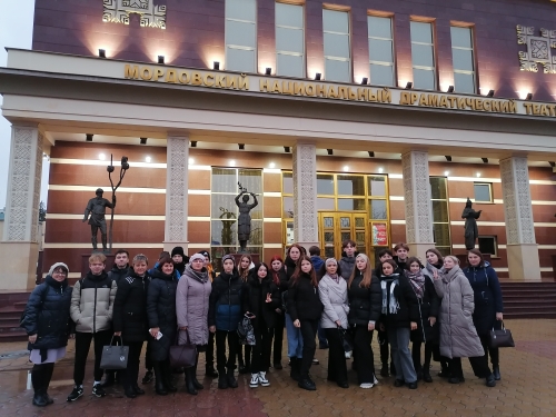 Посещение Национального Драматического театра на спектакль &amp;quot;Делец&amp;quot;.